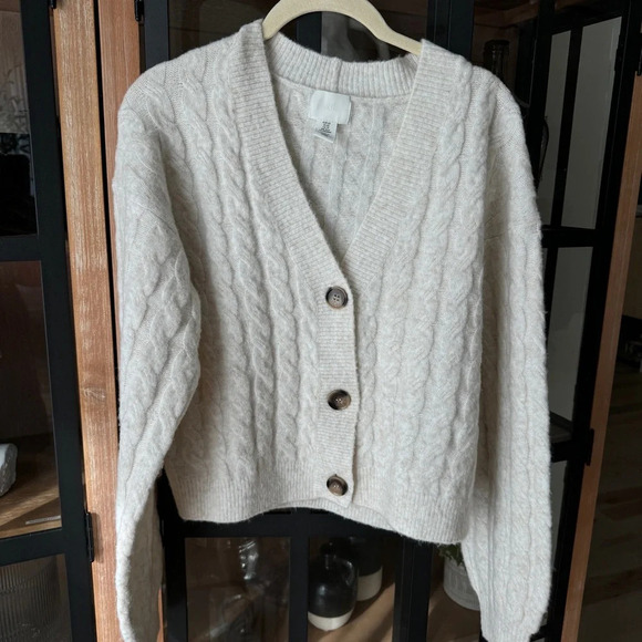 H&M wool chunky cableknit cardigan sweater beige oatmeal vneck button down - Picture 7 of 8